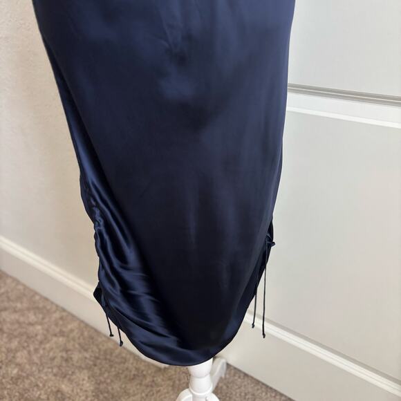 Artizia Wilfred Only Ruched Slip Dress Cupro
Cowl Neckline Satin Midi Blue L - Picture 6 of 12